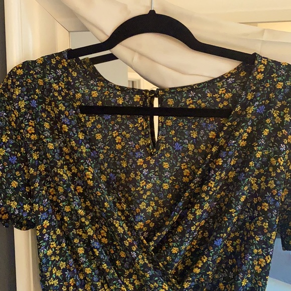 Flower Blouse - Picture 3 of 4